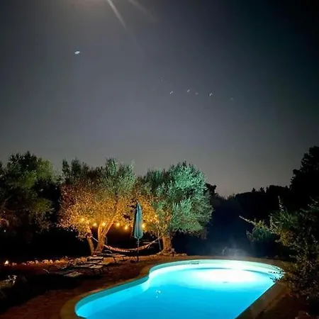 Il Trullo Di Mya. Trullo Con Piscina Privata Ceglie Messapica