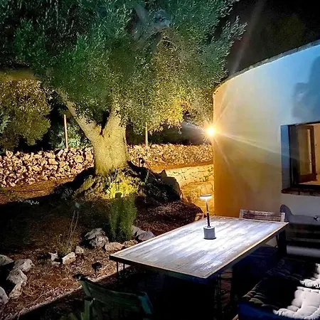 Il Trullo Di Mya. Trullo Con Piscina Privata